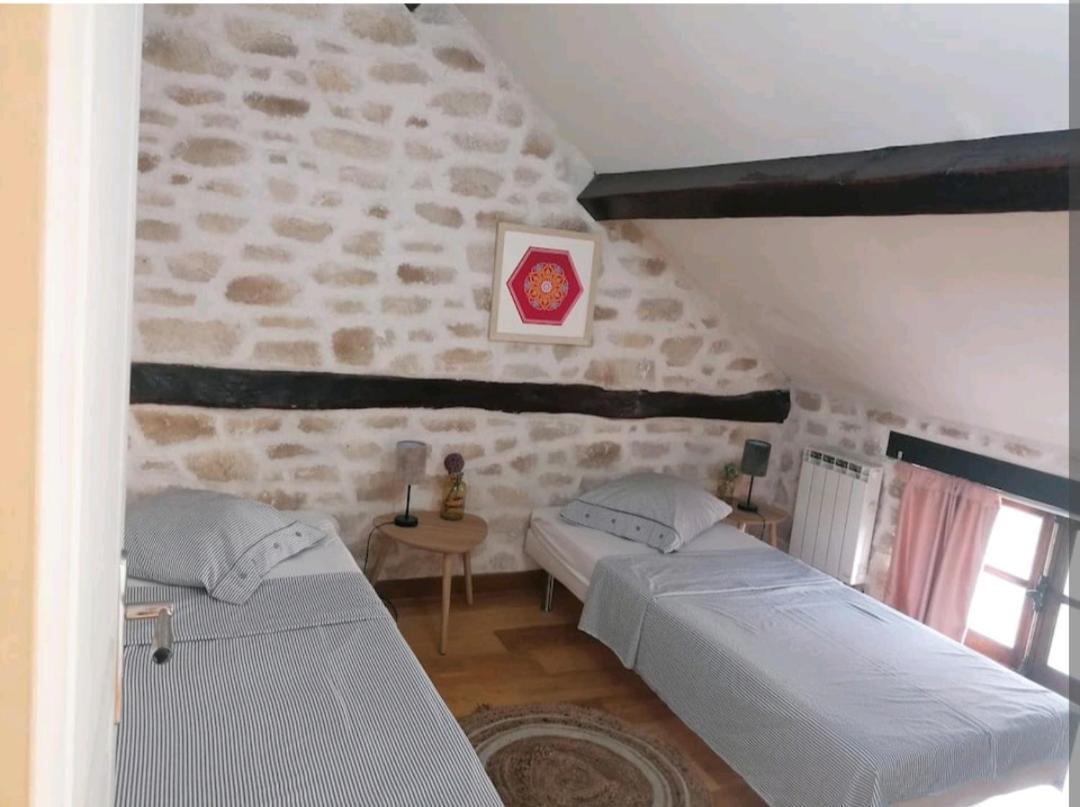 Le Charme De La Pierre Apartment Echarcon Екстериор снимка