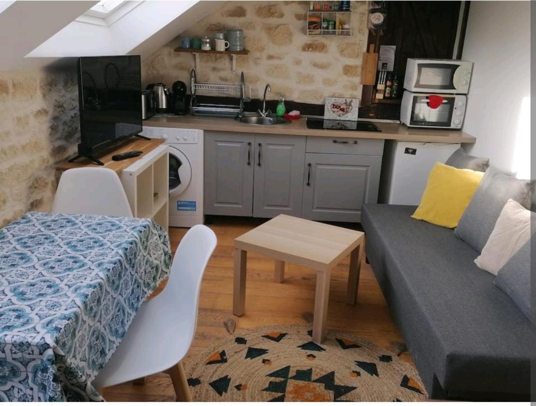 Le Charme De La Pierre Apartment Echarcon Екстериор снимка